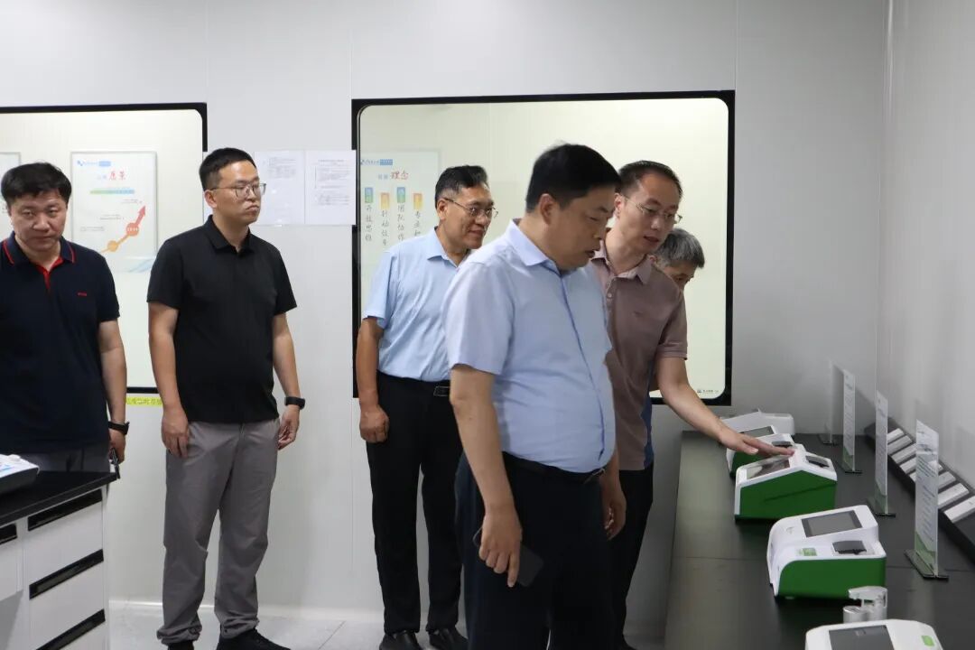 國家糧科院專家組蒞臨南京微測調研 國家糧科院專家組蒞臨南京微測調研