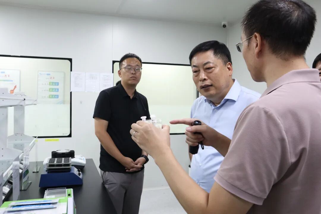 國家糧科院專家組蒞臨南京微測調研 國家糧科院專家組蒞臨南京微測調研